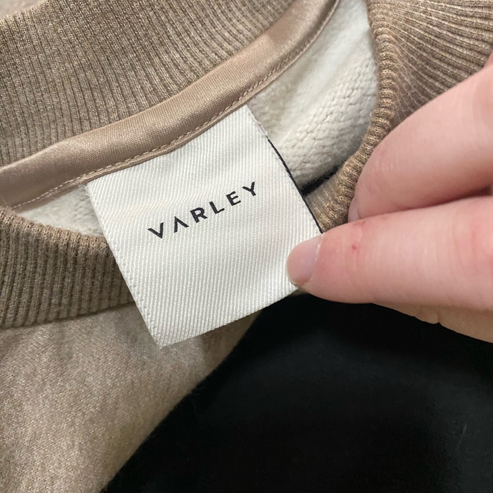 Varley Gabriella sweatshirt taupe size small read - Picture 7 of 10